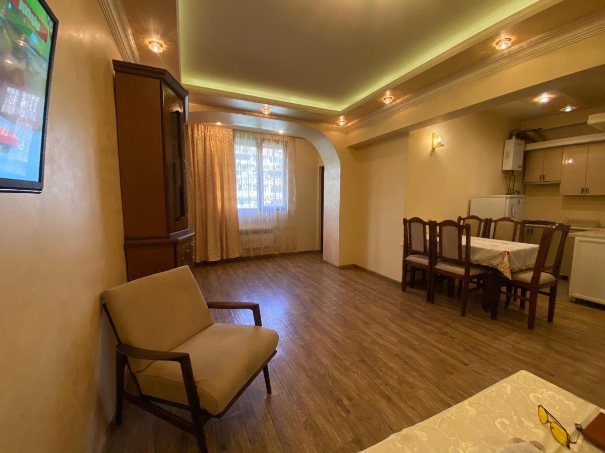Apartment In Centre Evn Ереван Экстерьер фото