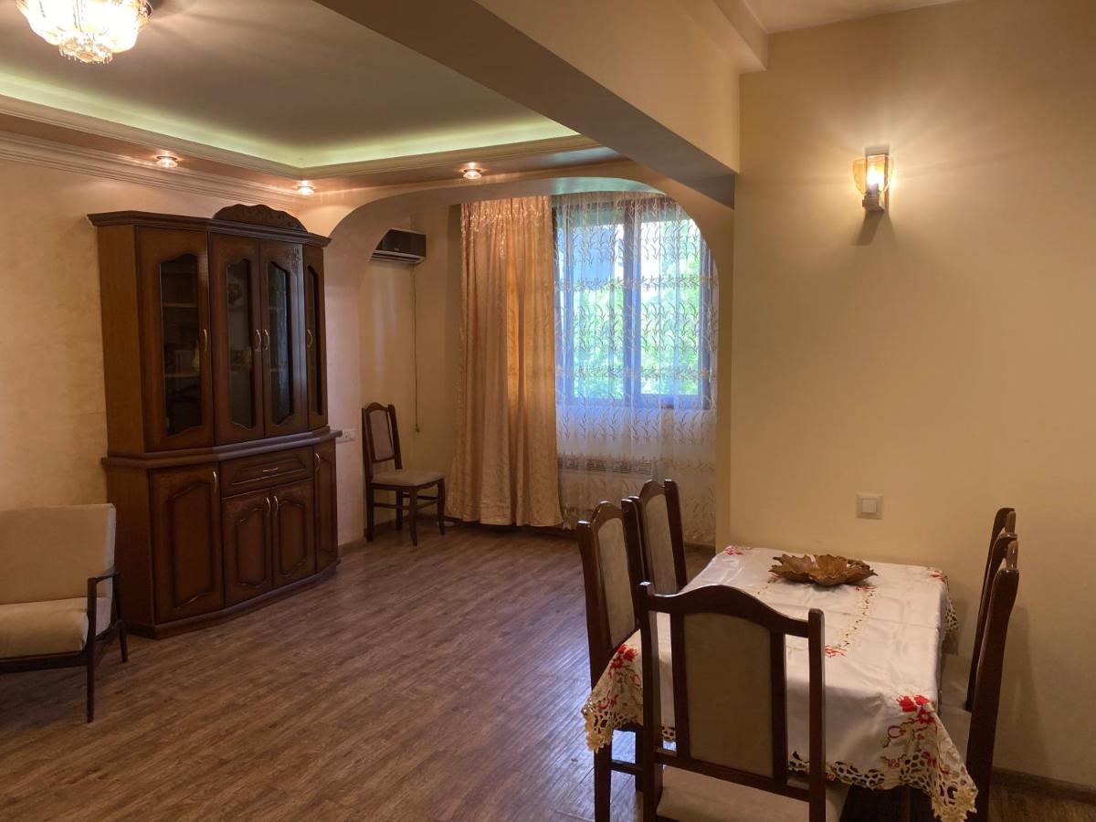 Apartment In Centre Evn Ереван Экстерьер фото